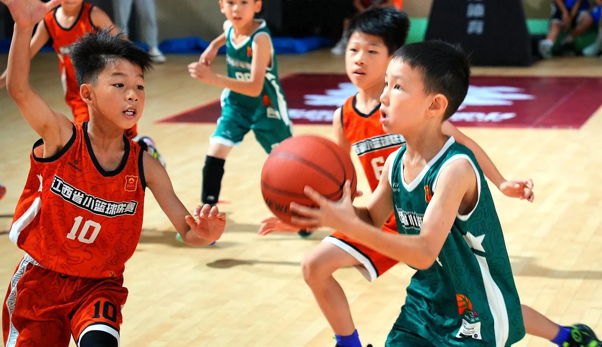 如何通过冥想放松提升篮球比赛中的专注力?_1